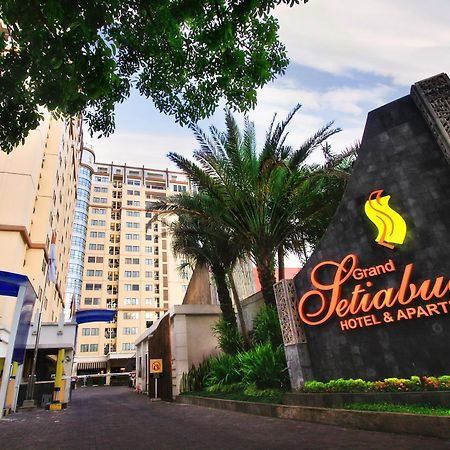 塞蒂亚布迪商务家庭大酒店 万隆 外观 照片