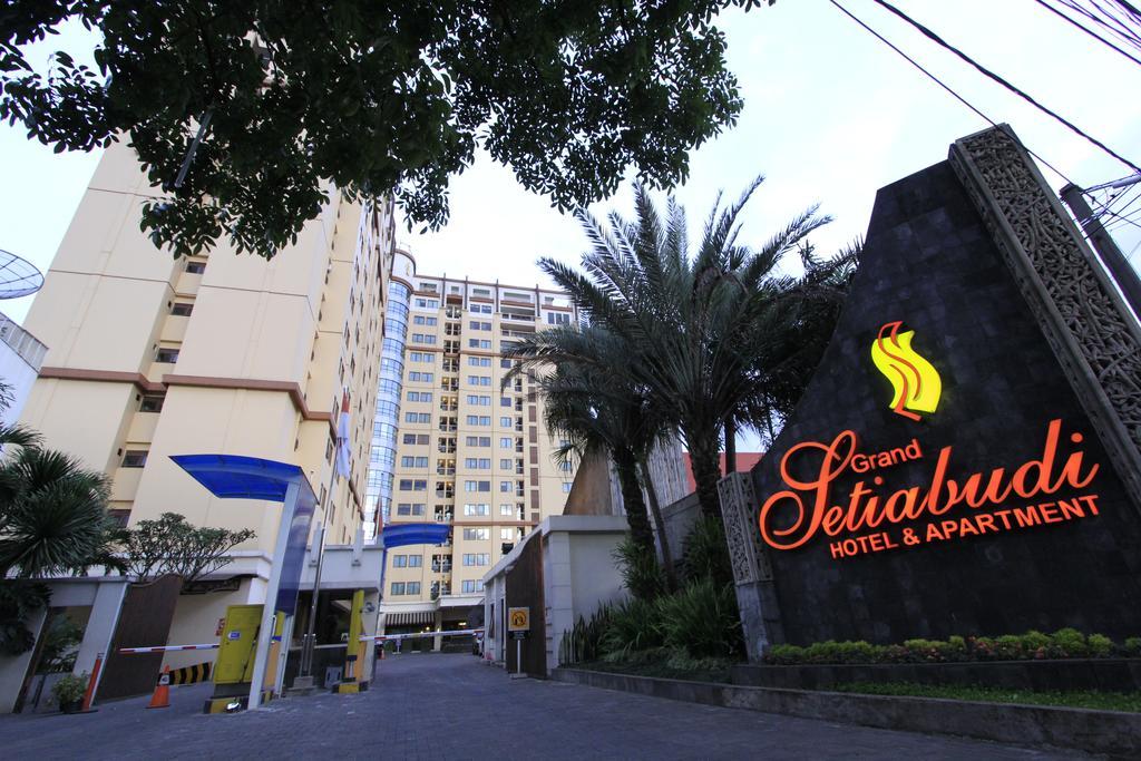 塞蒂亚布迪商务家庭大酒店 万隆 外观 照片