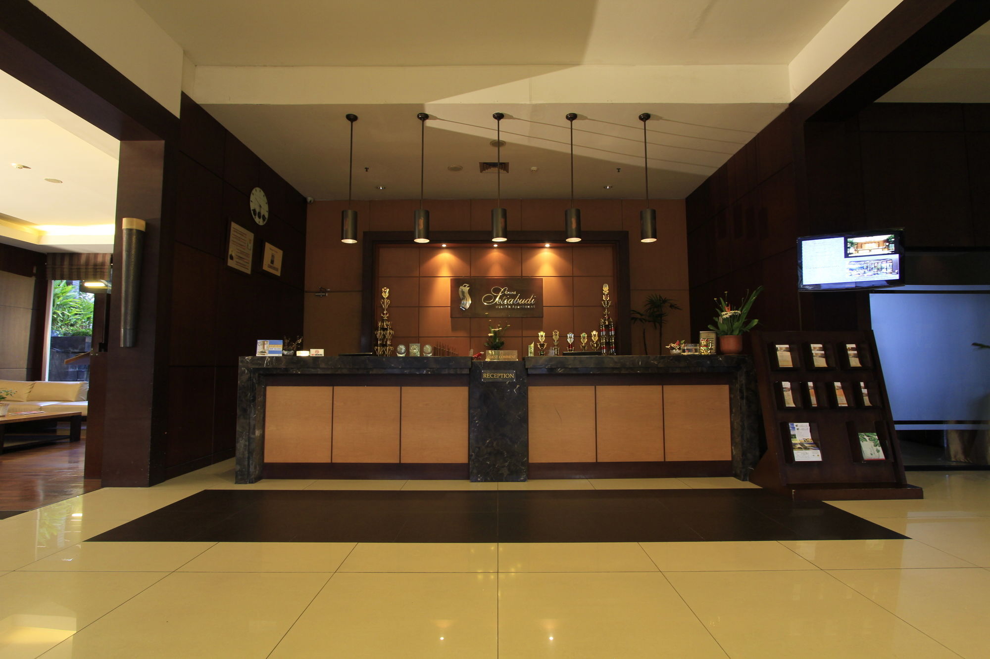 塞蒂亚布迪商务家庭大酒店 万隆 外观 照片